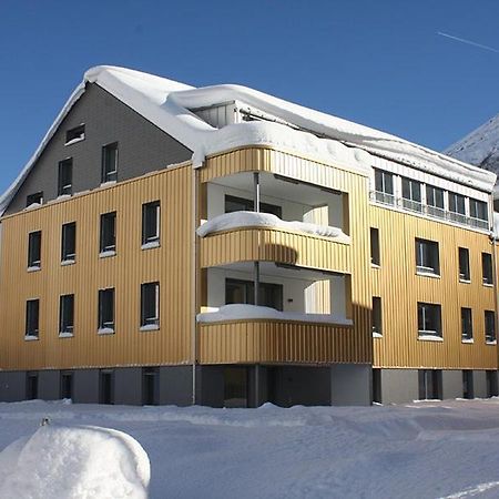 Realp-Andermatt 3,5 Locali Giardino Privato In Mezzo La Natura, Spettacolare Per Appassionati Montanbike, Pesca Ecc In Inverno Fai Sci Di Fondo Dal Giardino E Con Il Treno Davanti A Casa Si Raggiunge In 5Min Il Comprensorio Scistico Di Andermatt Buitenkant foto