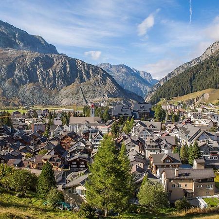 Realp-Andermatt 3,5 Locali Giardino Privato In Mezzo La Natura, Spettacolare Per Appassionati Montanbike, Pesca Ecc In Inverno Fai Sci Di Fondo Dal Giardino E Con Il Treno Davanti A Casa Si Raggiunge In 5Min Il Comprensorio Scistico Di Andermatt Buitenkant foto