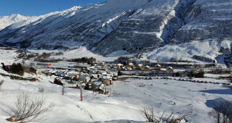 Realp-Andermatt 3,5 Locali Giardino Privato In Mezzo La Natura, Spettacolare Per Appassionati Montanbike, Pesca Ecc In Inverno Fai Sci Di Fondo Dal Giardino E Con Il Treno Davanti A Casa Si Raggiunge In 5Min Il Comprensorio Scistico Di Andermatt Buitenkant foto