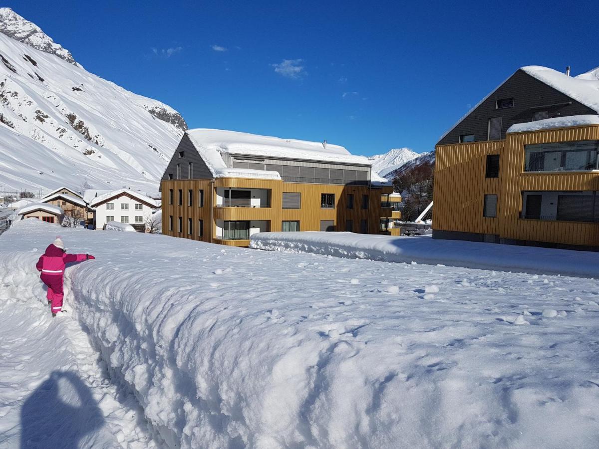 Realp-Andermatt 3,5 Locali Giardino Privato In Mezzo La Natura, Spettacolare Per Appassionati Montanbike, Pesca Ecc In Inverno Fai Sci Di Fondo Dal Giardino E Con Il Treno Davanti A Casa Si Raggiunge In 5Min Il Comprensorio Scistico Di Andermatt Buitenkant foto