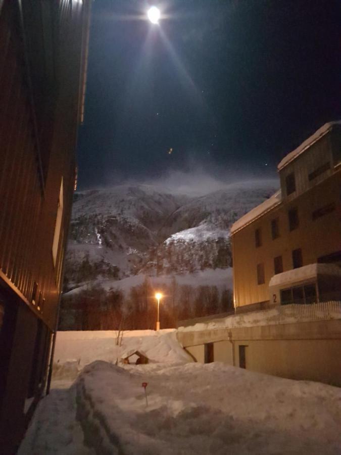 Realp-Andermatt 3,5 Locali Giardino Privato In Mezzo La Natura, Spettacolare Per Appassionati Montanbike, Pesca Ecc In Inverno Fai Sci Di Fondo Dal Giardino E Con Il Treno Davanti A Casa Si Raggiunge In 5Min Il Comprensorio Scistico Di Andermatt Buitenkant foto