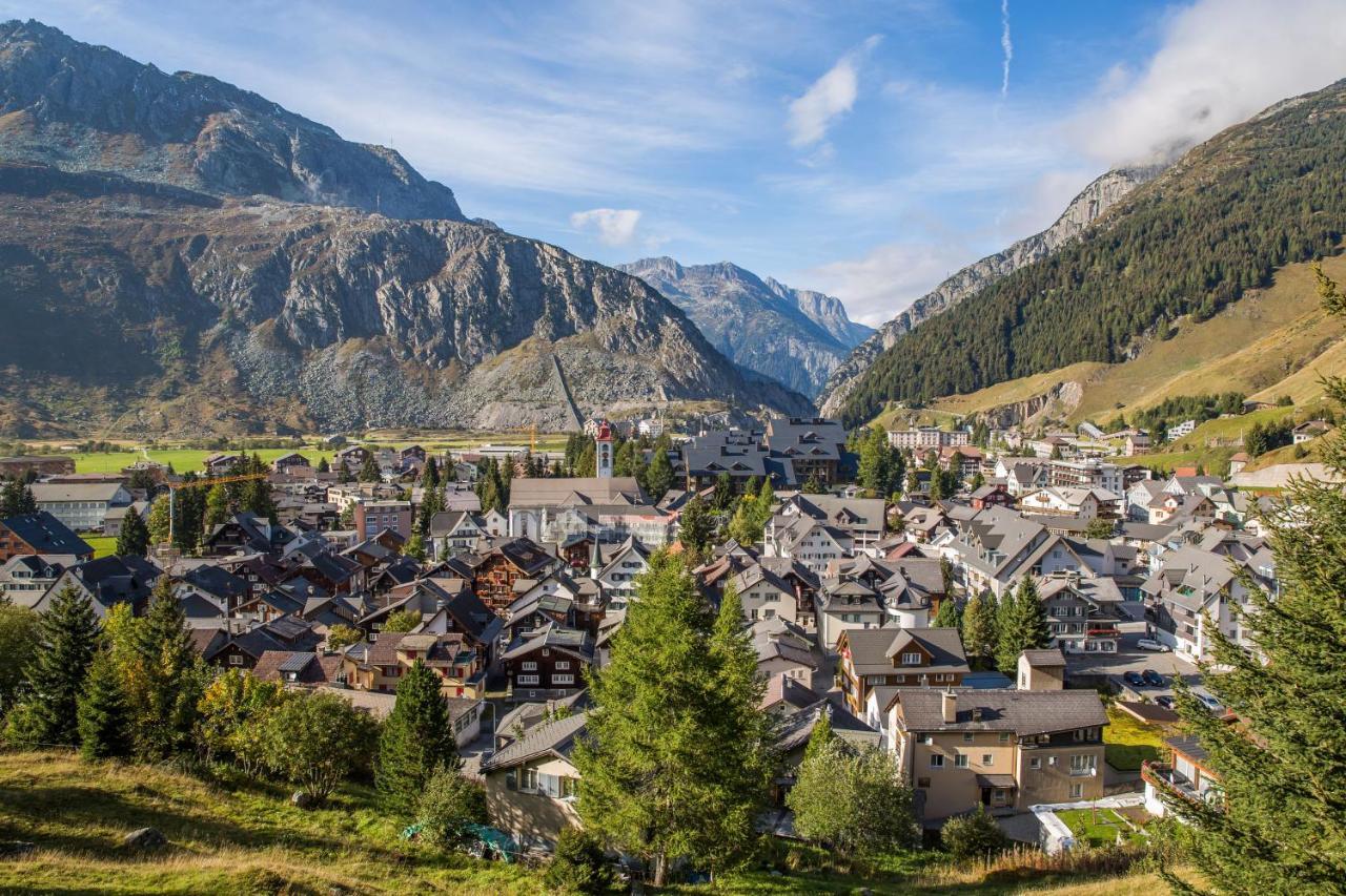 Realp-Andermatt 3,5 Locali Giardino Privato In Mezzo La Natura, Spettacolare Per Appassionati Montanbike, Pesca Ecc In Inverno Fai Sci Di Fondo Dal Giardino E Con Il Treno Davanti A Casa Si Raggiunge In 5Min Il Comprensorio Scistico Di Andermatt Buitenkant foto