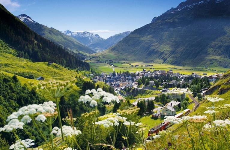 Realp-Andermatt 3,5 Locali Giardino Privato In Mezzo La Natura, Spettacolare Per Appassionati Montanbike, Pesca Ecc In Inverno Fai Sci Di Fondo Dal Giardino E Con Il Treno Davanti A Casa Si Raggiunge In 5Min Il Comprensorio Scistico Di Andermatt Buitenkant foto